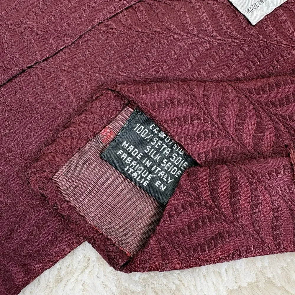 Giorgio Armani Cravatte Silk Geometric Tie Necktie Made in Italy 58